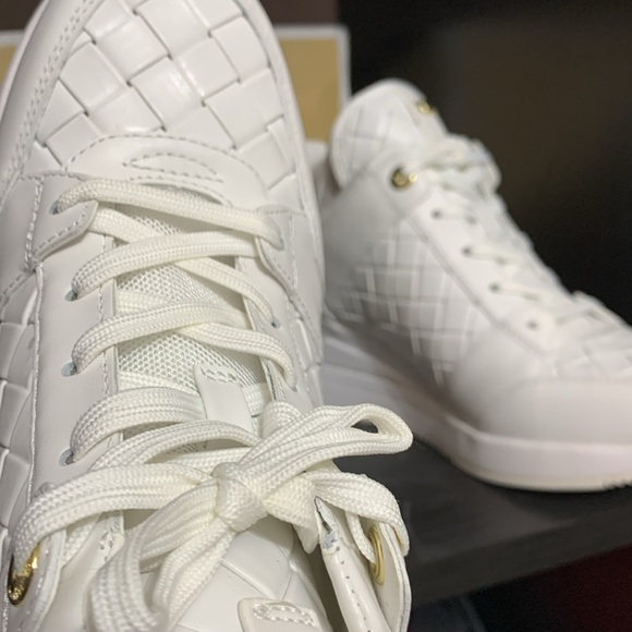 Women's Georgie Knit Lace-Up Trainer Sneakers - Picture 4 of 6